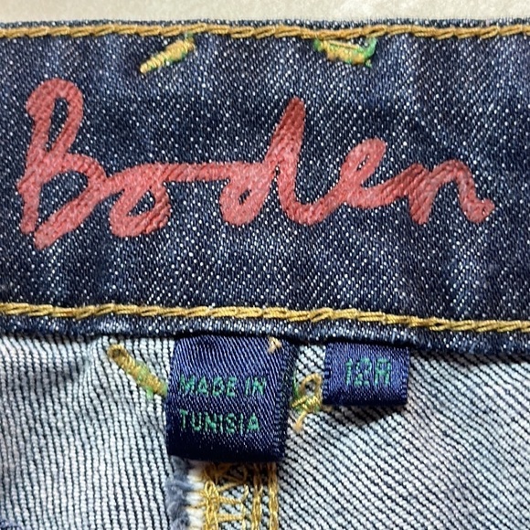 Boden Cropped Denim Cotton/Lycra Red/Green Stitching Accents Jeans 12R - Picture 6 of 13